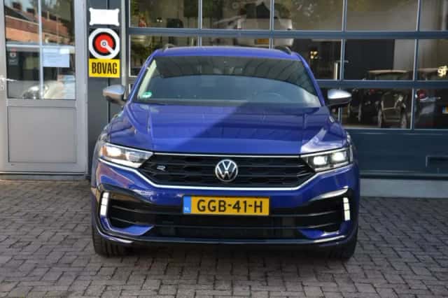Volkswagen T-Roc (2022) thumbnail 2