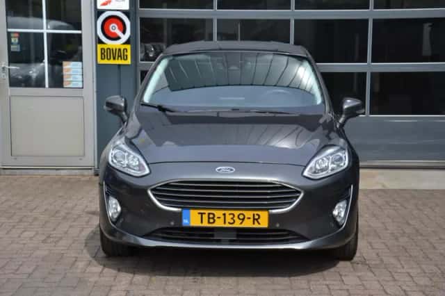 Ford Fiesta (2018) thumbnail 2