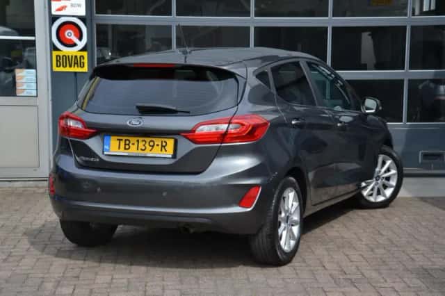 Ford Fiesta (2018) thumbnail 3