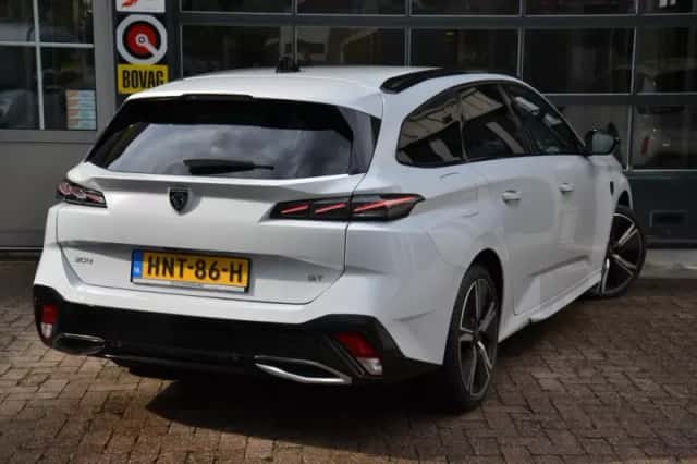 Peugeot 308 (2024) thumbnail 2