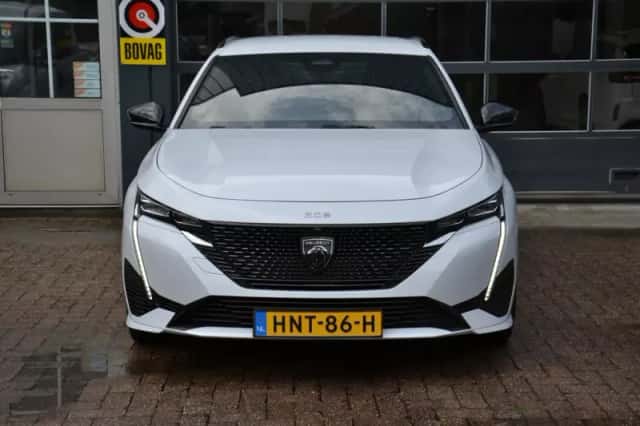 Peugeot 308 (2024) thumbnail 3