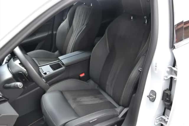 Peugeot 308 (2024) thumbnail 6