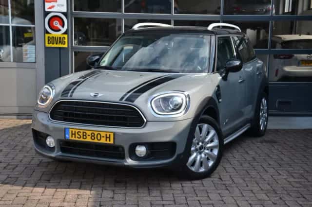 MINI Countryman (2017) thumbnail 1