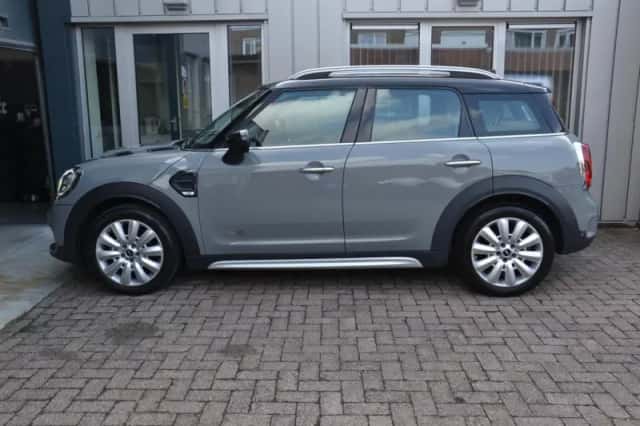 MINI Countryman (2017) thumbnail 5