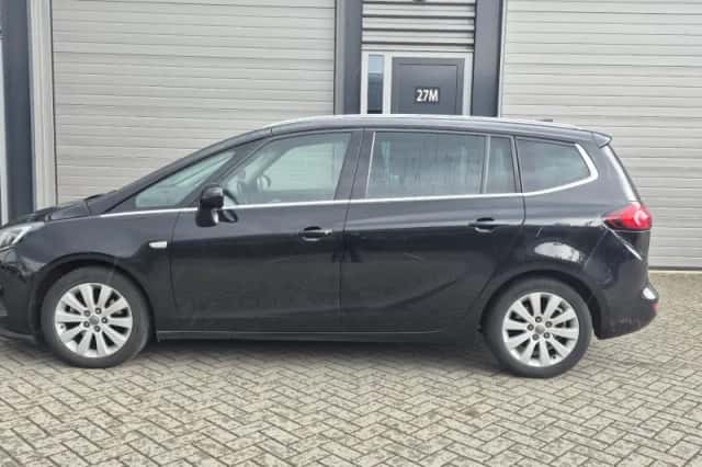 Opel Zafira (2017) thumbnail 5