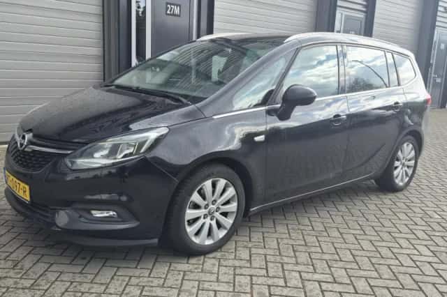 Opel Zafira (2017) thumbnail 6