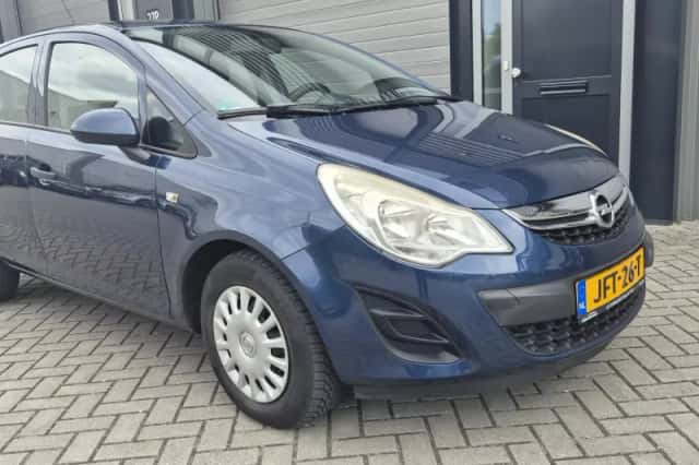Opel Corsa (2011) thumbnail 1
