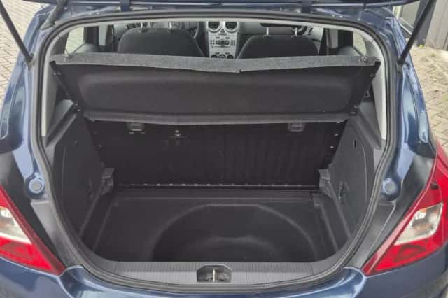 Opel Corsa (2011) thumbnail 6