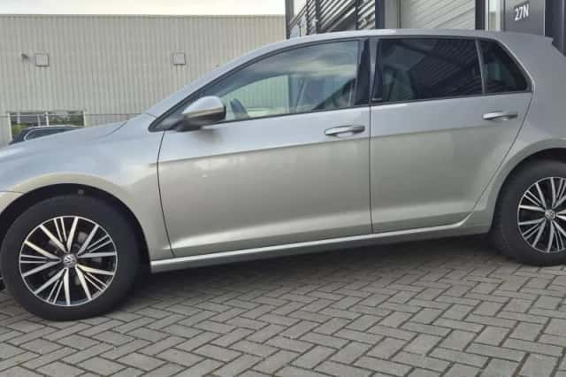 Volkswagen Golf (2017) thumbnail 5