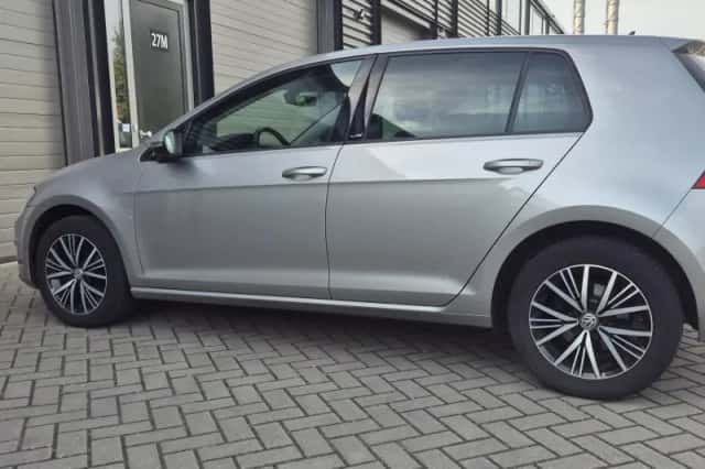 Volkswagen Golf (2017) thumbnail 6
