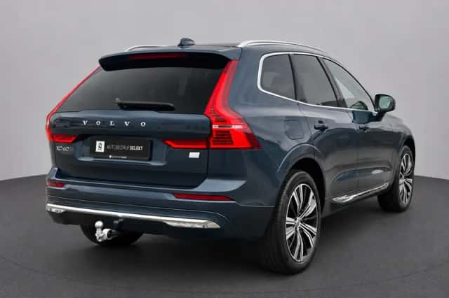 Volvo XC60 (2023) thumbnail 2
