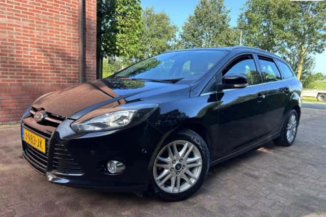 Ford Focus (2012) thumbnail 1