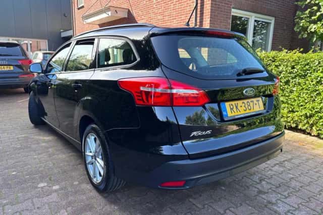 Ford Focus (2017) thumbnail 3