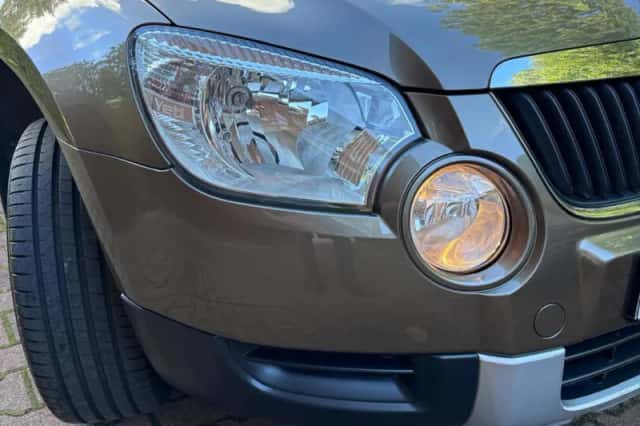 Škoda Yeti (2011) thumbnail 6