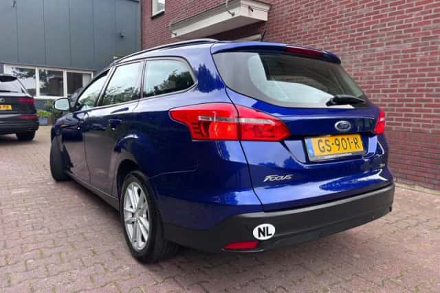 Ford Focus (2015) thumbnail 2