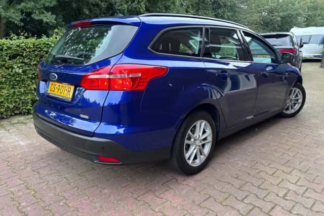 Ford Focus (2015) thumbnail 3