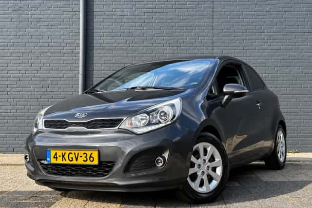 Kia Rio (2013) thumbnail 1