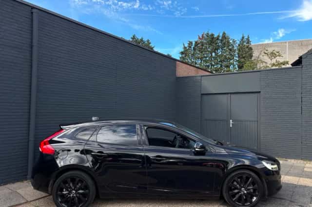 Volvo V40 (2018) thumbnail 5