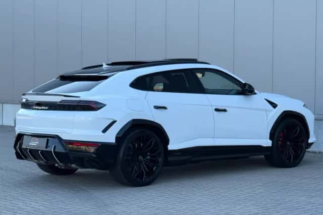 Lamborghini Urus (2026) thumbnail 5