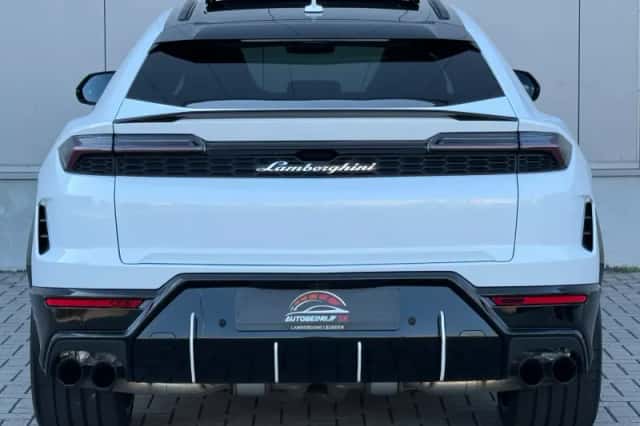Lamborghini Urus (2026) thumbnail 6