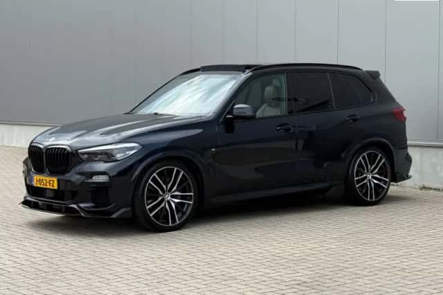 BMW X5 (2019) thumbnail 1