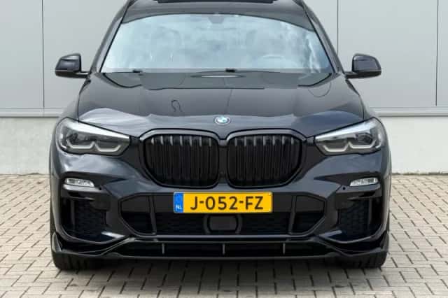 BMW X5 (2019) thumbnail 2
