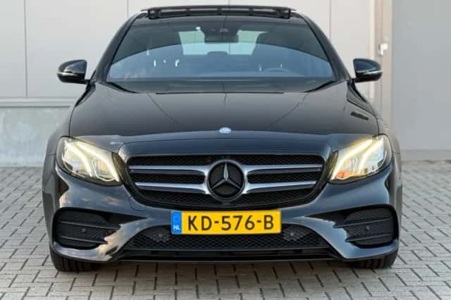 Mercedes-Benz E-Klasse (2016) thumbnail 2