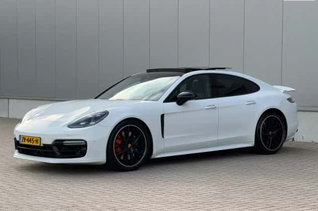 Porsche Panamera (2017) thumbnail 1