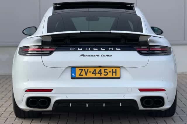 Porsche Panamera (2017) thumbnail 6