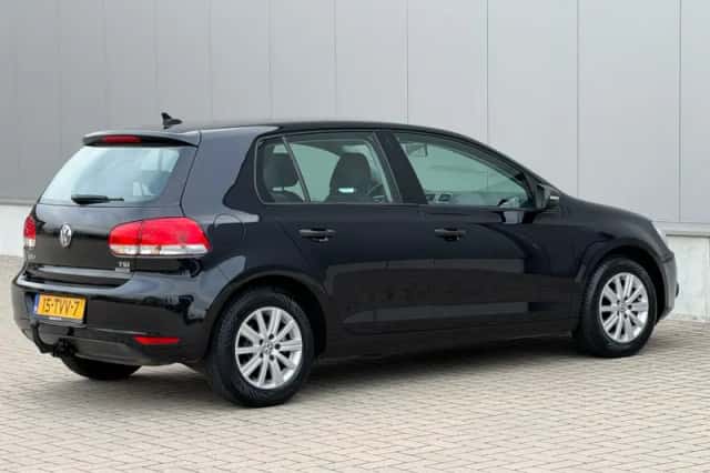 Volkswagen Golf (2012) thumbnail 5