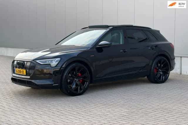 Audi e-tron (2019) thumbnail 1
