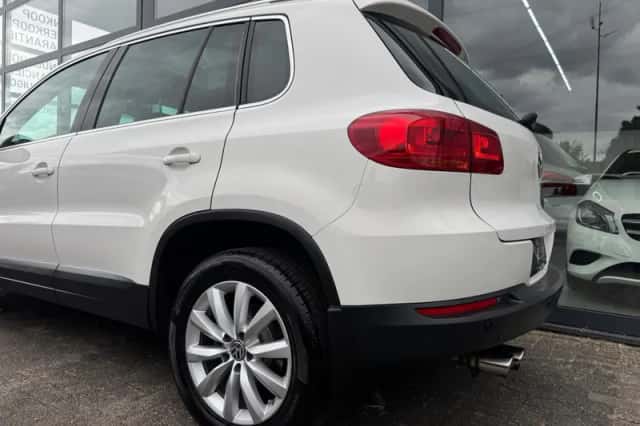 Volkswagen Tiguan (2011) thumbnail 3