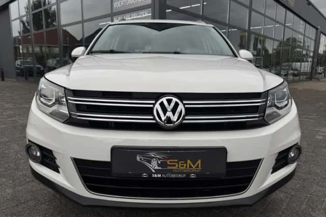 Volkswagen Tiguan (2011) thumbnail 5