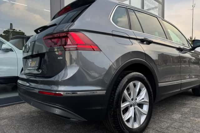 Volkswagen Tiguan (2016) thumbnail 5