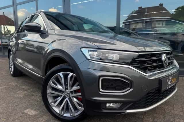 Volkswagen T-Roc (2018) thumbnail 1