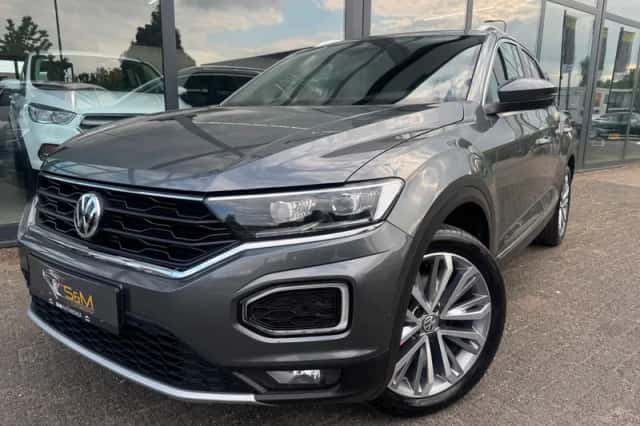 Volkswagen T-Roc (2018) thumbnail 3