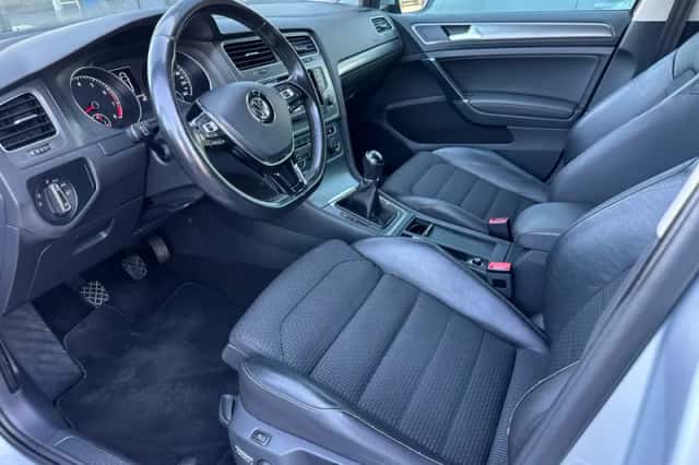 Volkswagen Golf (2013) thumbnail 2