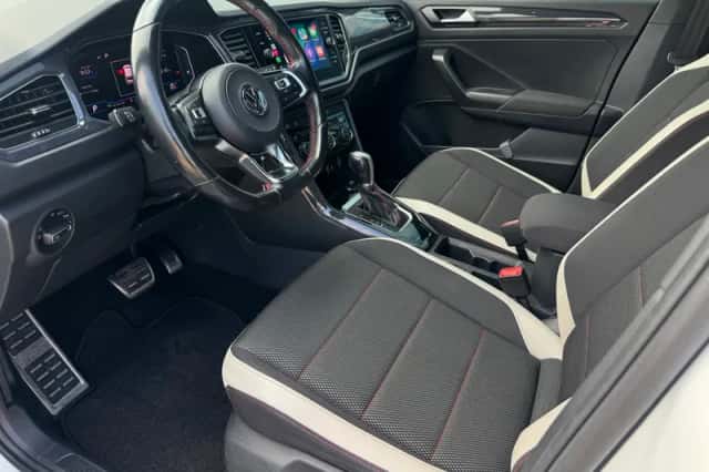Volkswagen T-Roc (2019) thumbnail 2