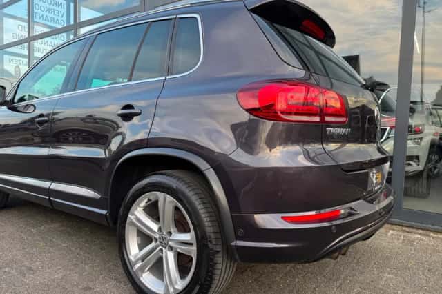 Volkswagen Tiguan (2016) thumbnail 3