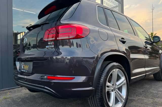 Volkswagen Tiguan (2016) thumbnail 5