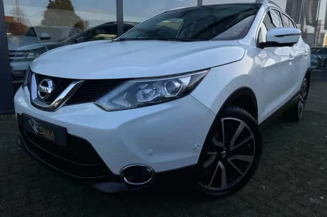 Nissan Qashqai (2016) thumbnail 3