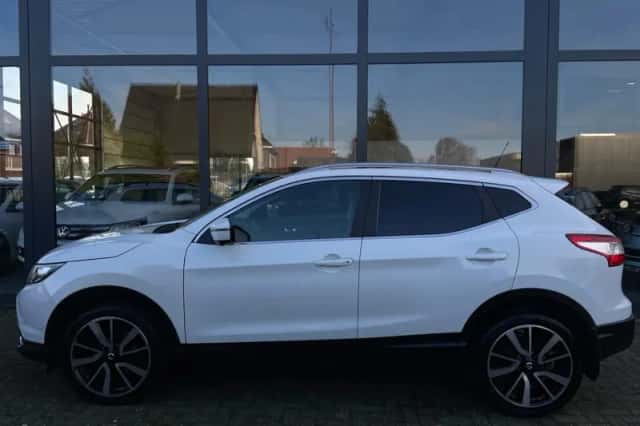 Nissan Qashqai (2016) thumbnail 6