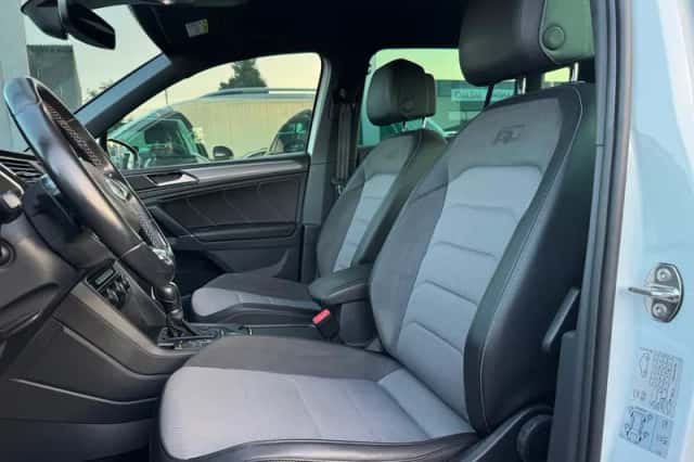 Volkswagen Tiguan (2018) thumbnail 2
