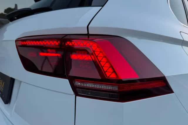 Volkswagen Tiguan (2018) thumbnail 5