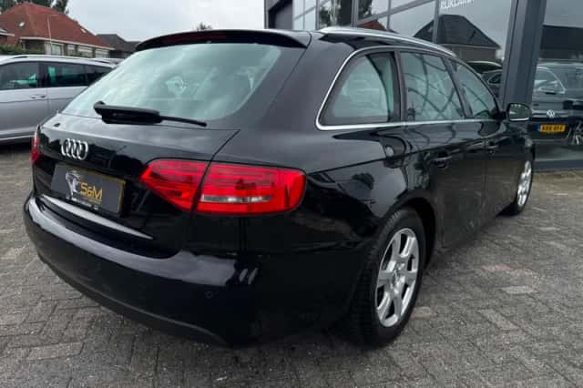 Audi A4 (2009) thumbnail 6