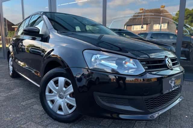 Volkswagen Polo (2011) thumbnail 1