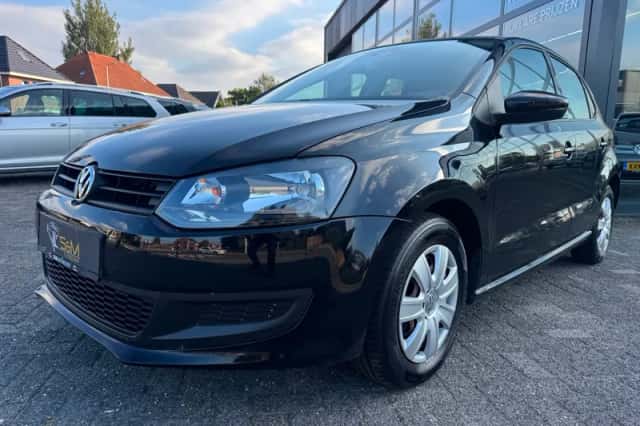 Volkswagen Polo (2011) thumbnail 6