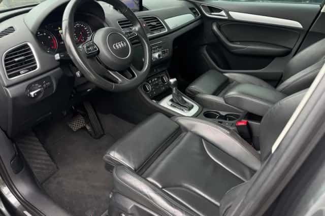 Audi Q3 (2018) thumbnail 2