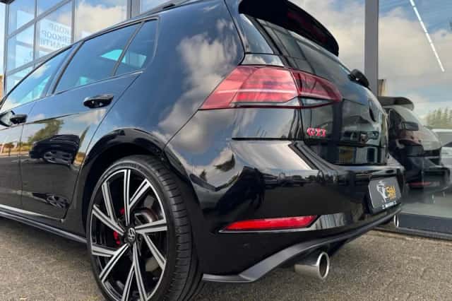 Volkswagen Golf (2017) thumbnail 5