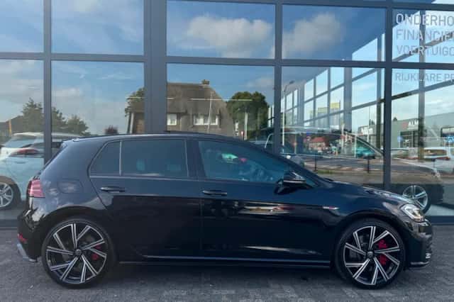 Volkswagen Golf (2017) thumbnail 6